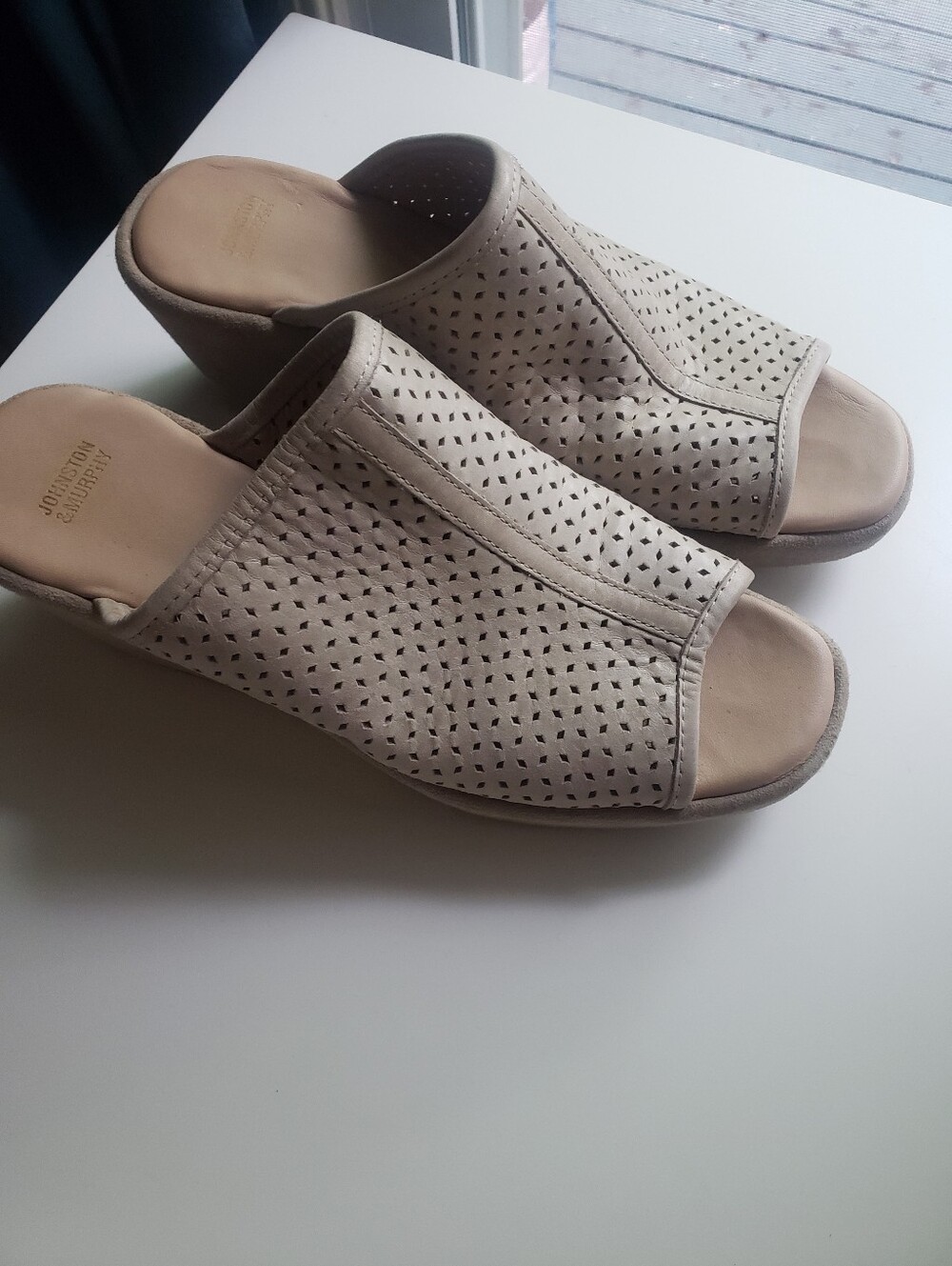 Johnston & Murphy Beige Perforated Open-Toe Slide Mules